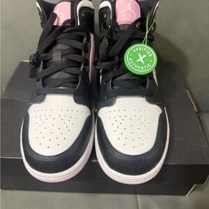 Nike Jordon Retro 1 Mid White Black Arctic Pink Sneakers NWT/Authentic